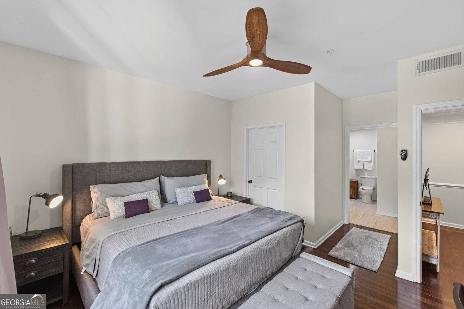2700 Pine Tree Road Ne # 1306 Property Photo 20