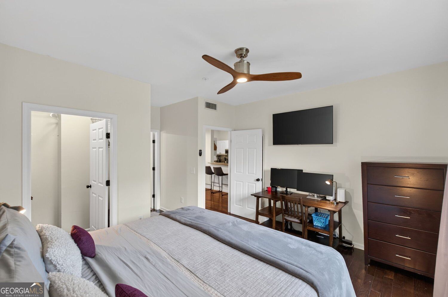 2700 Pine Tree Road Ne # 1306 Property Photo 21