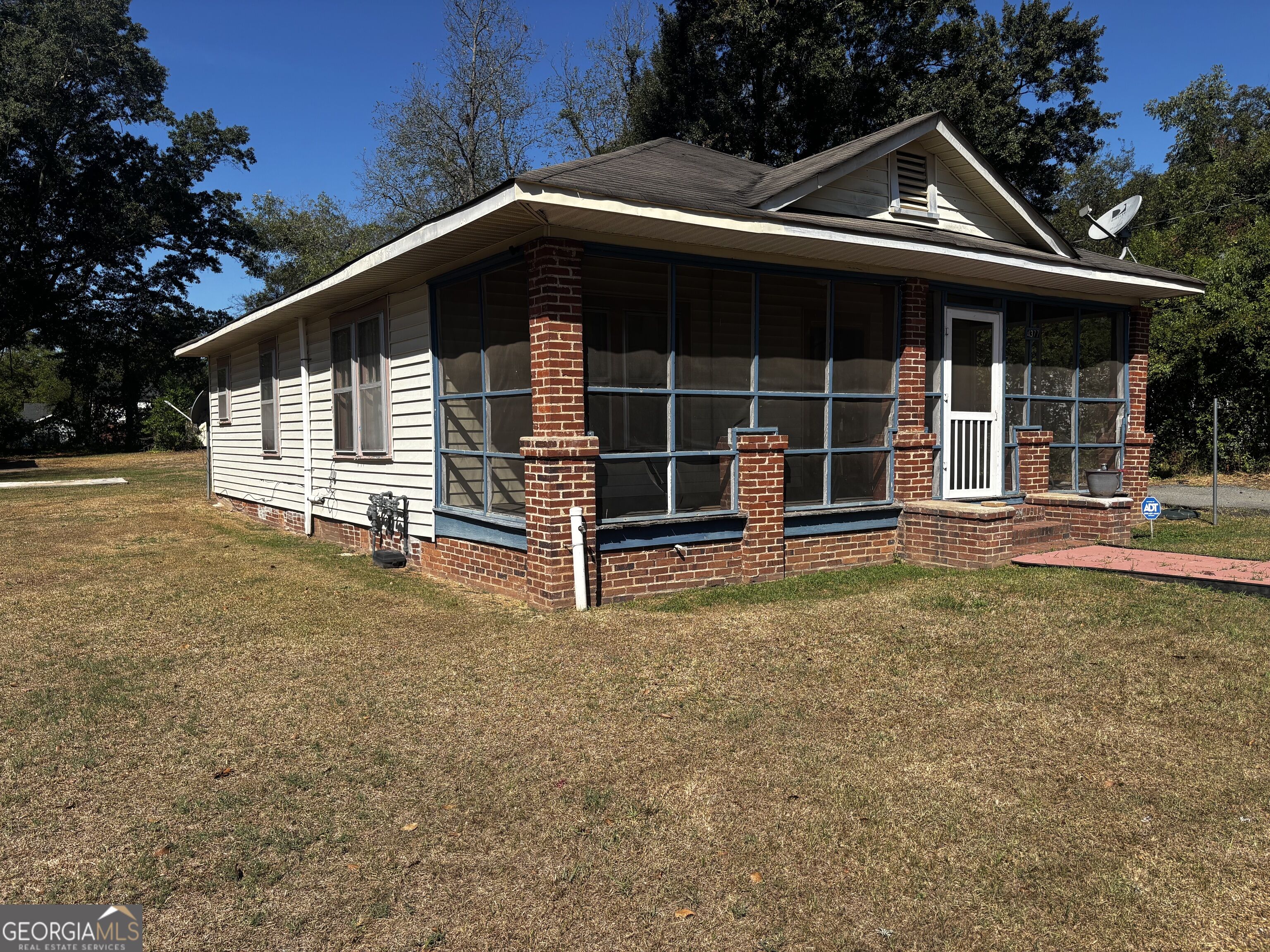 4377 Mikado Avenue Property Photo 2