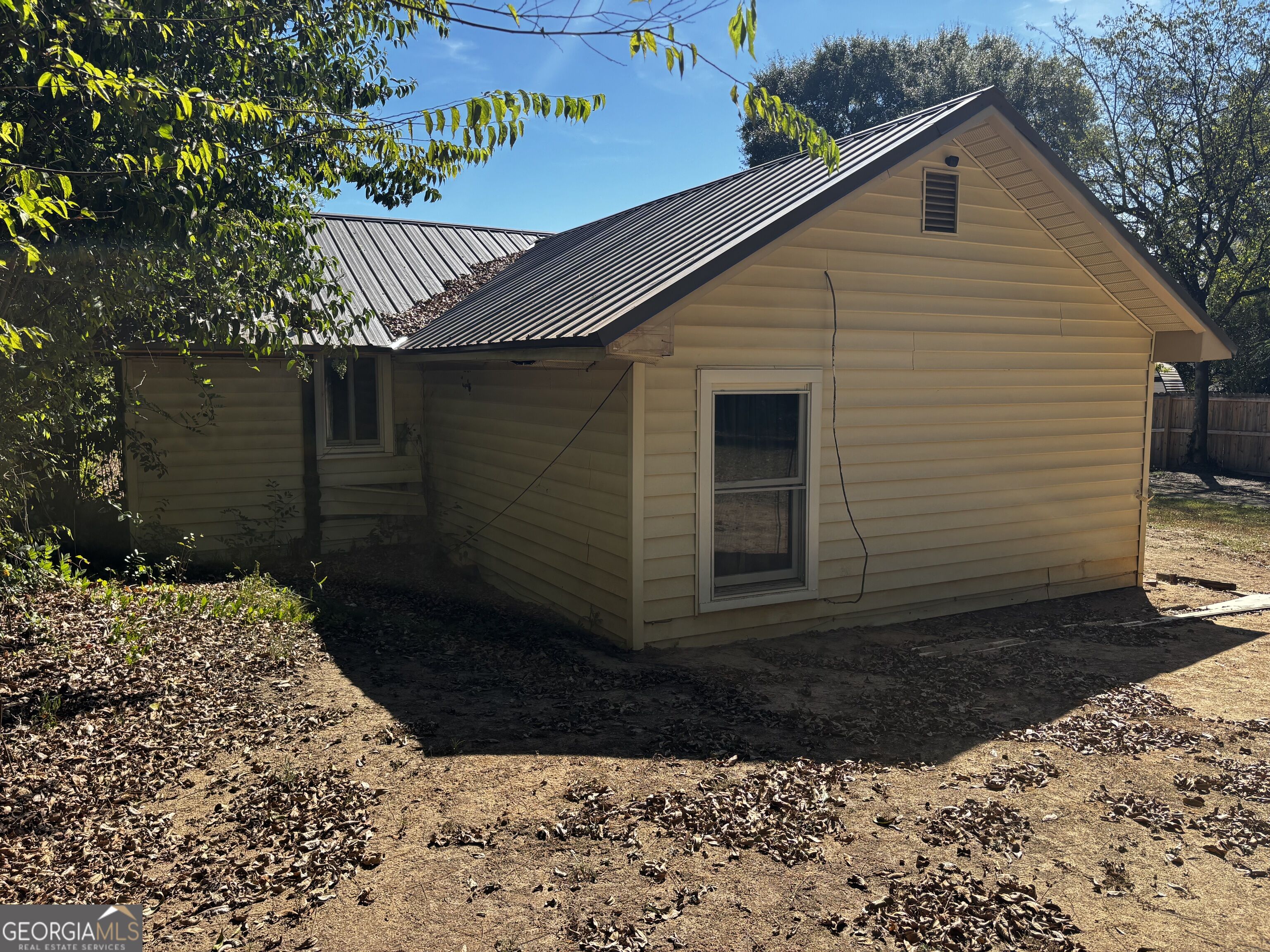 4377 Mikado Avenue Property Photo 5