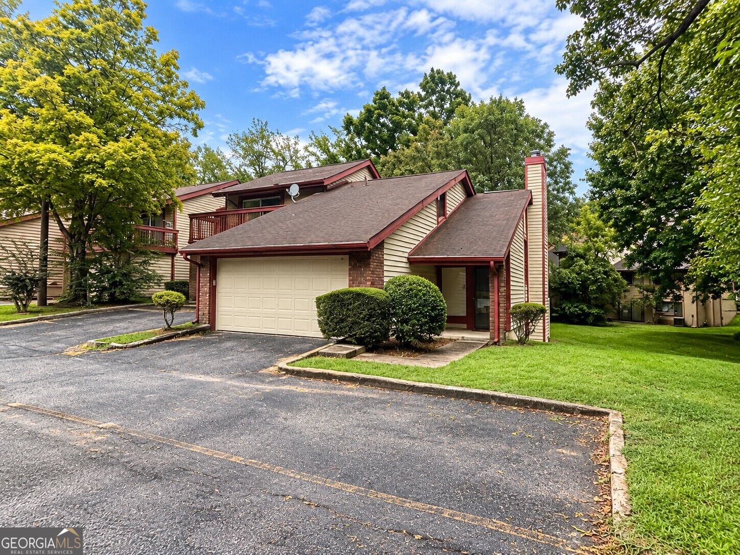 1086 Village Road Property Photo 2