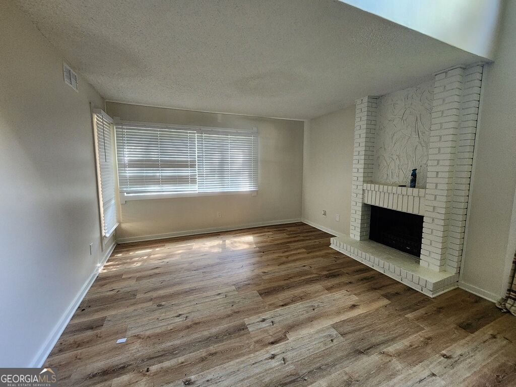 1086 Village Road Property Photo 3
