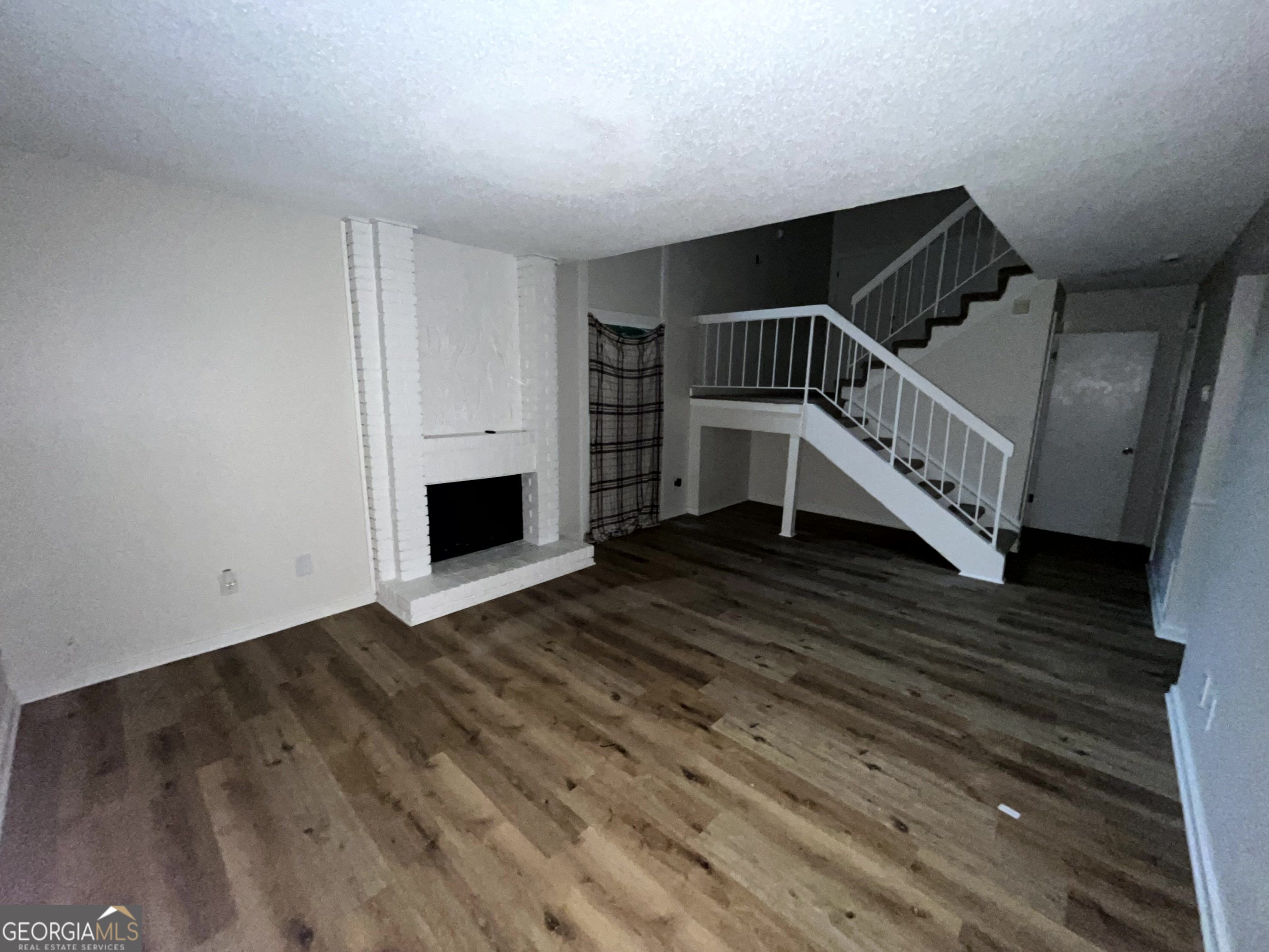 1086 Village Road Property Photo 5