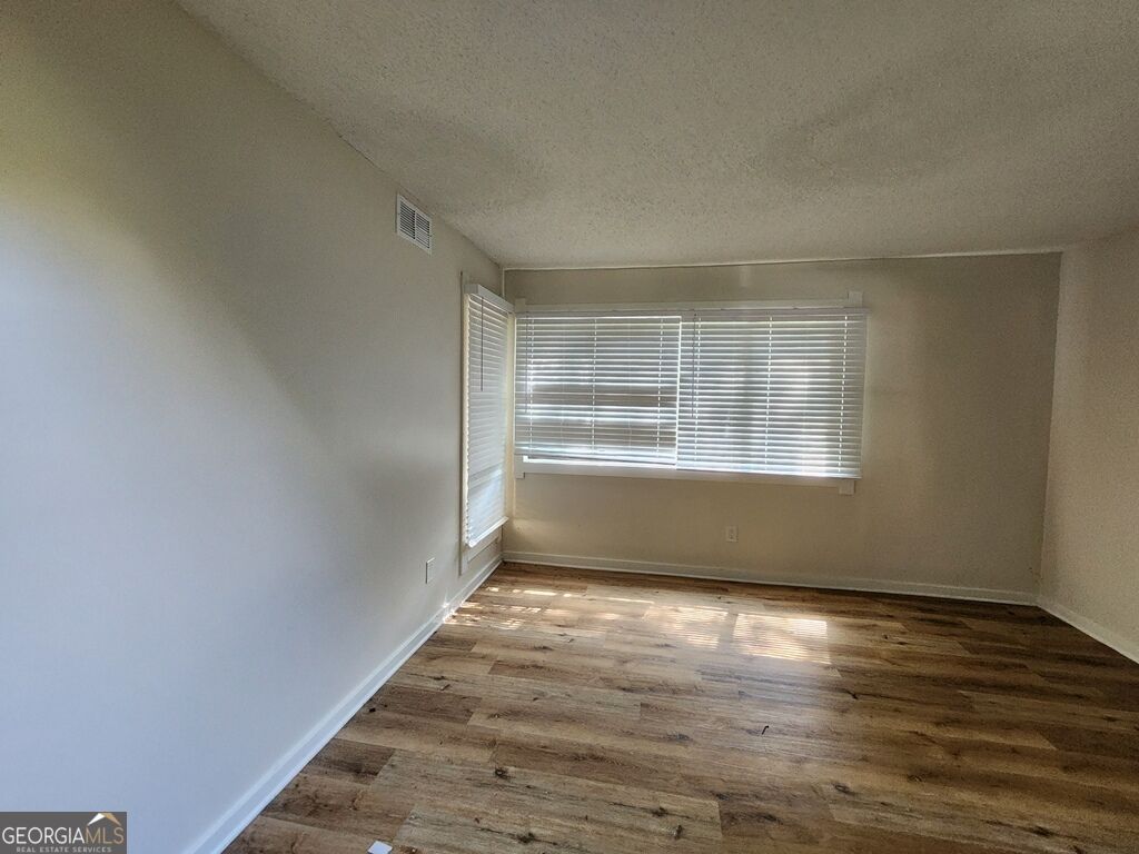 1086 Village Road Property Photo 8