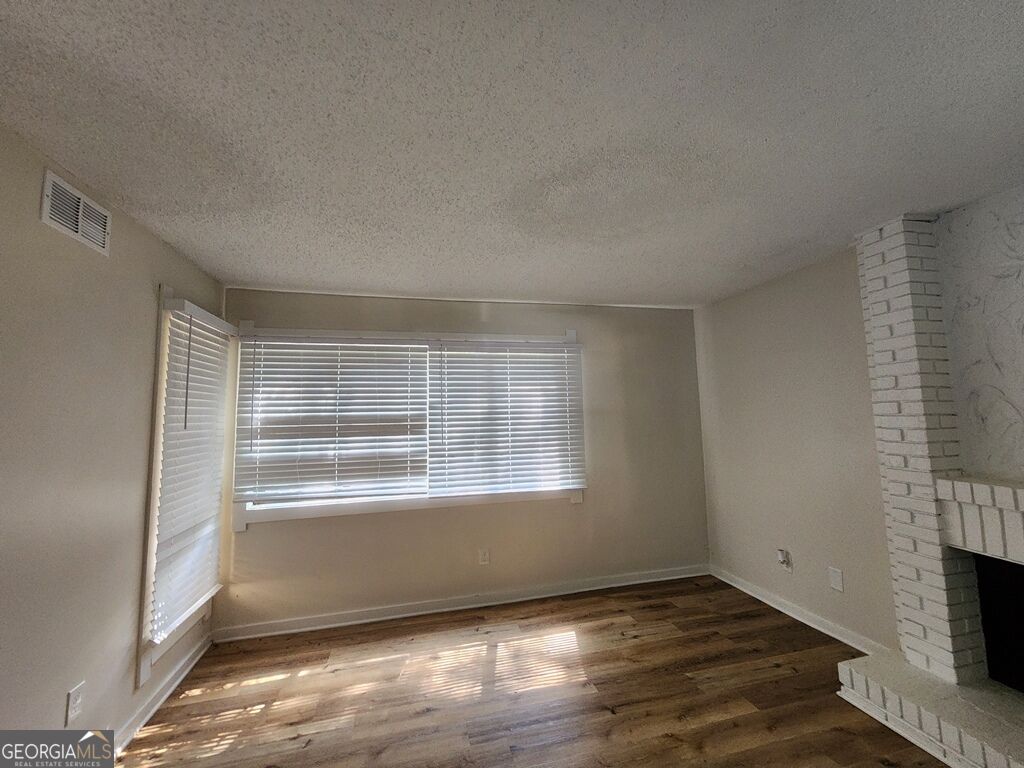 1086 Village Road Property Photo 9