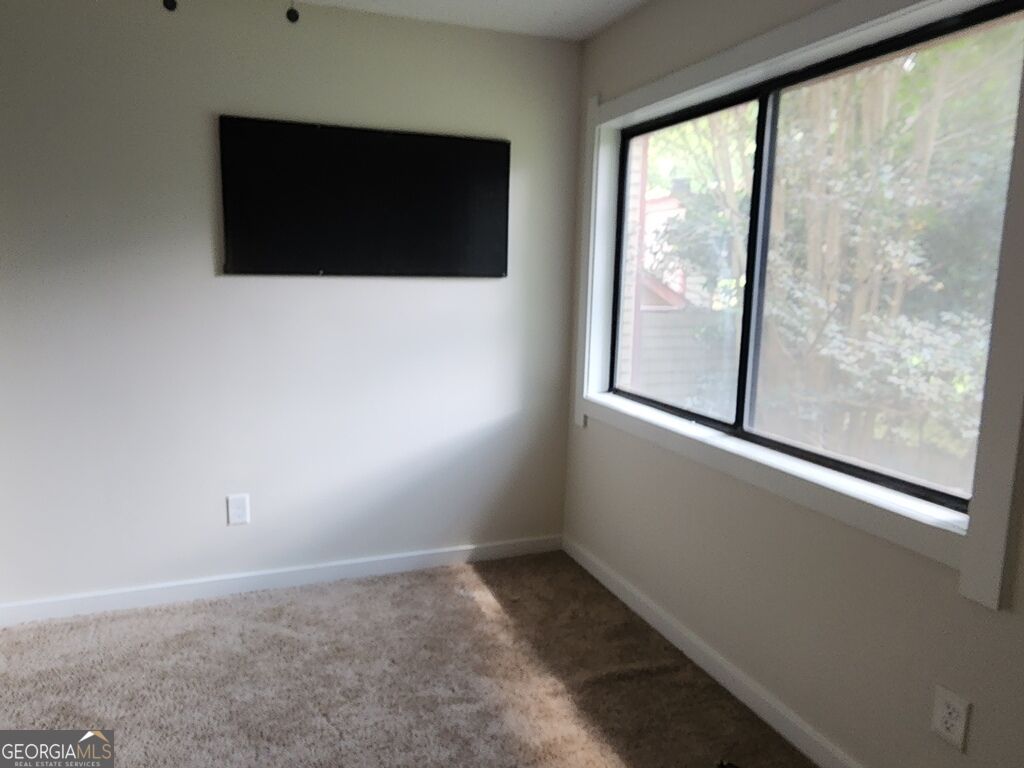 1086 Village Road Property Photo 12