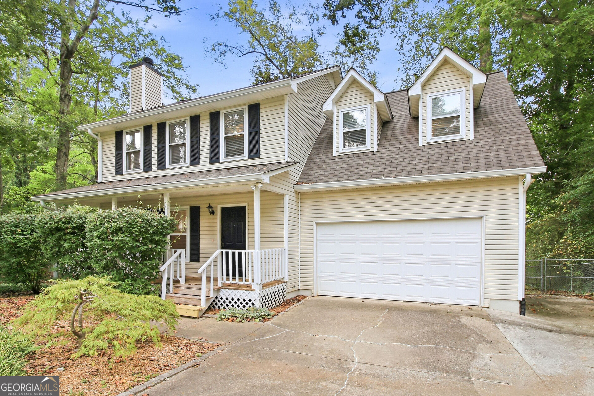 28 Pine Grove Circle Property Photo 2