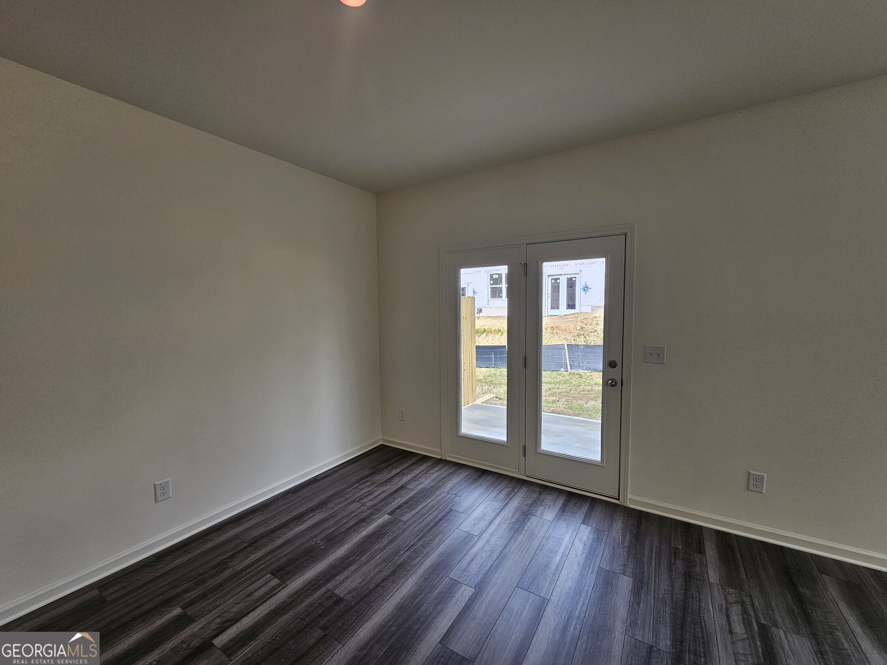 3513 Condor Court Sw Property Photo 4