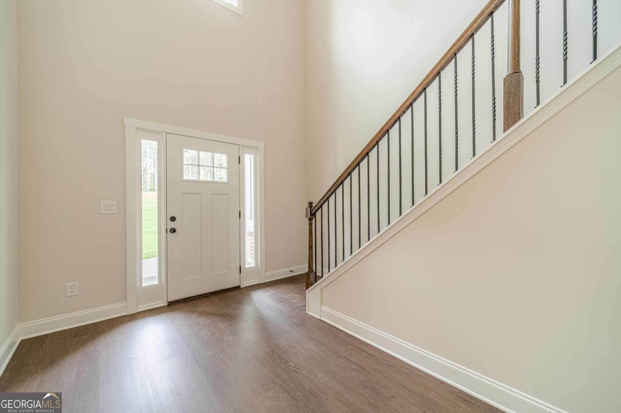 257 Pinewood Property Photo 6