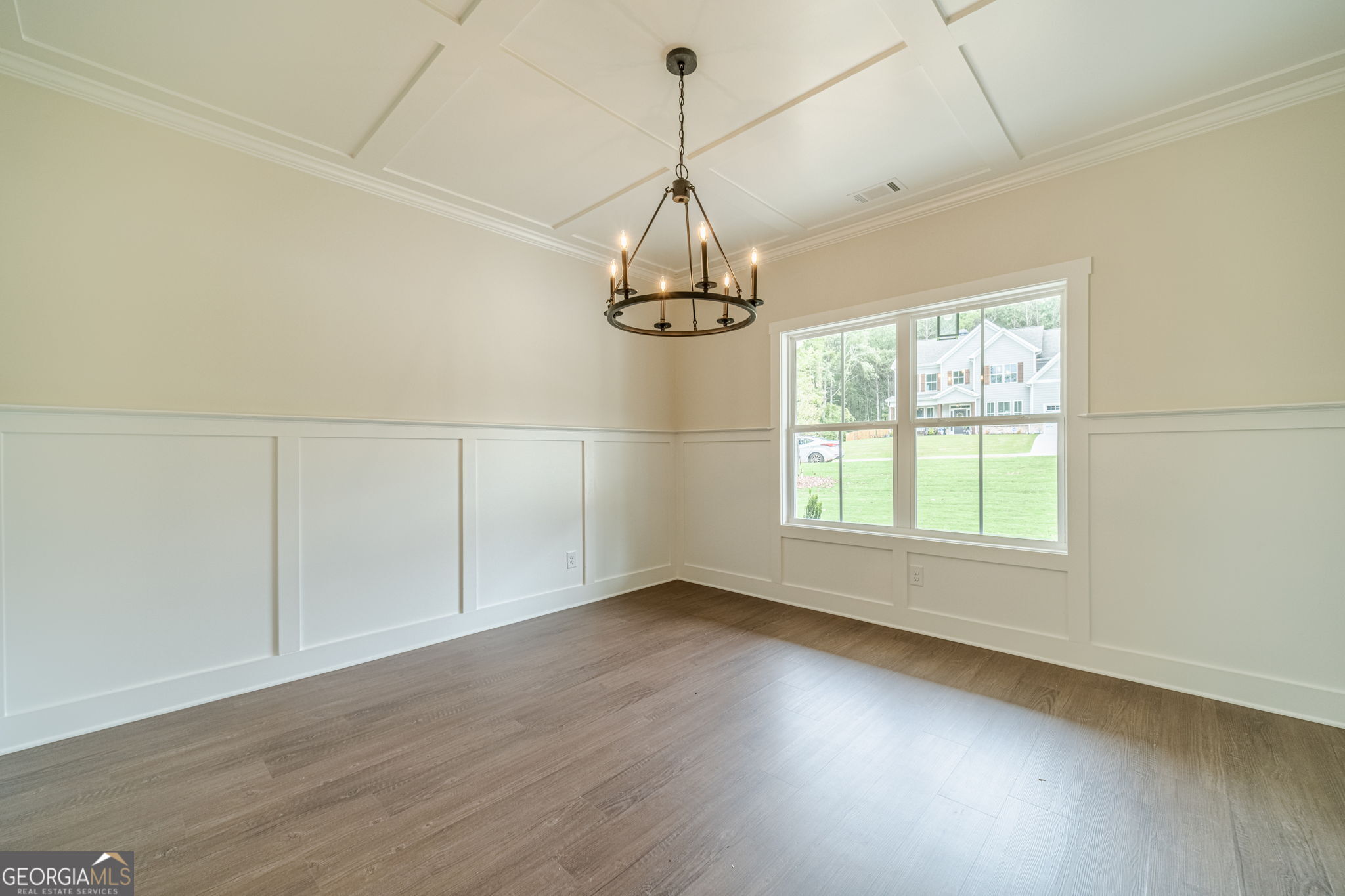 257 Pinewood Property Photo 8