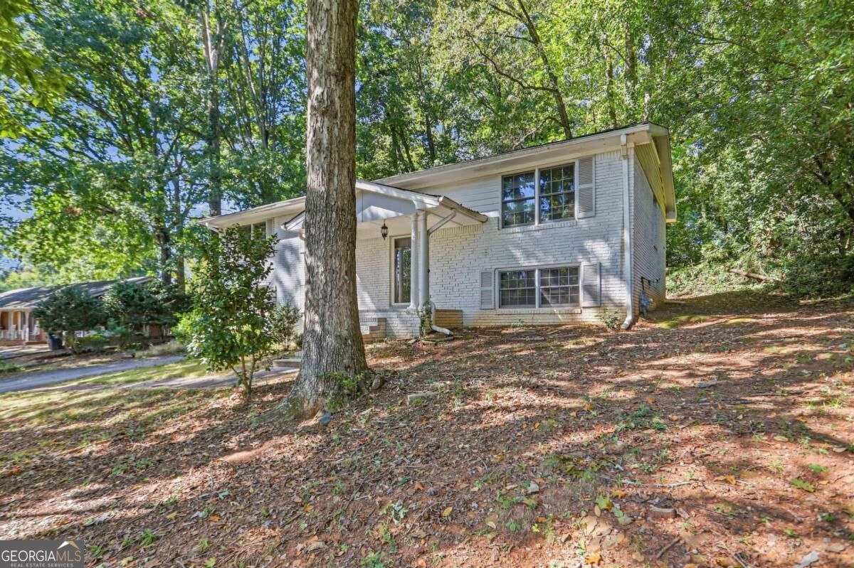 6489 Lynndale Lane Property Photo 3
