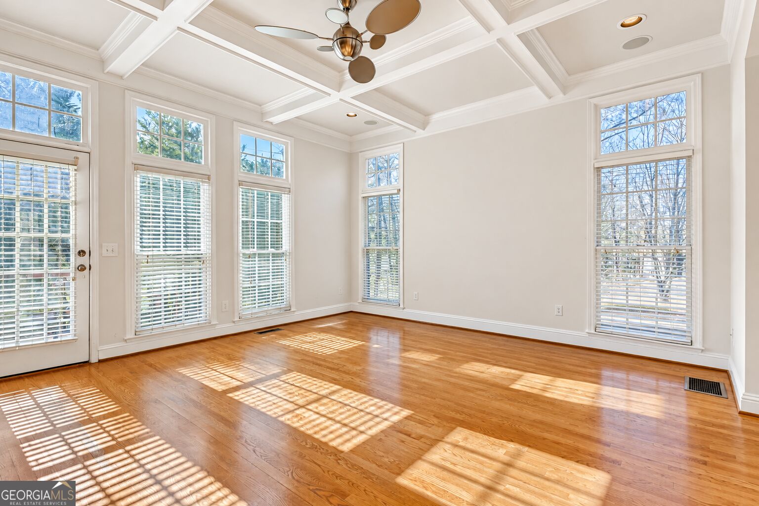 5250 Kershaw Court Se Property Photo 4