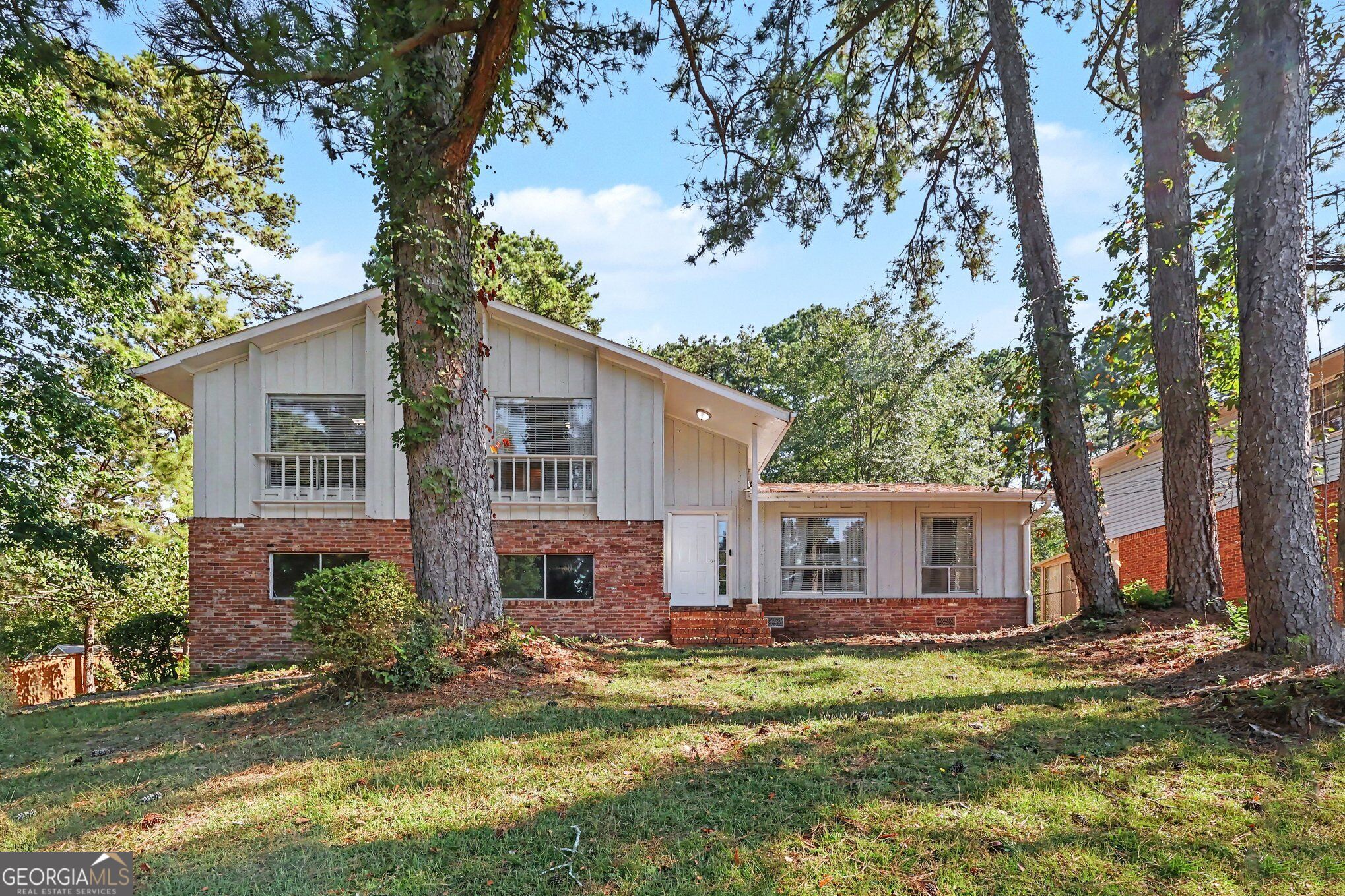 1870 Sandgate Circle Property Photo 1