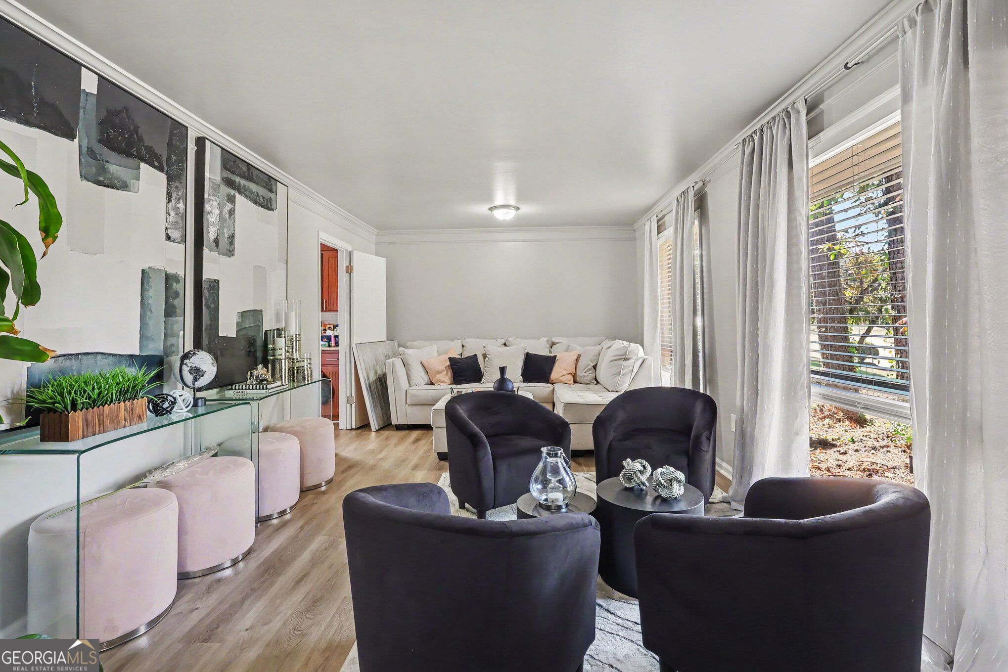 1870 Sandgate Circle Property Photo 2