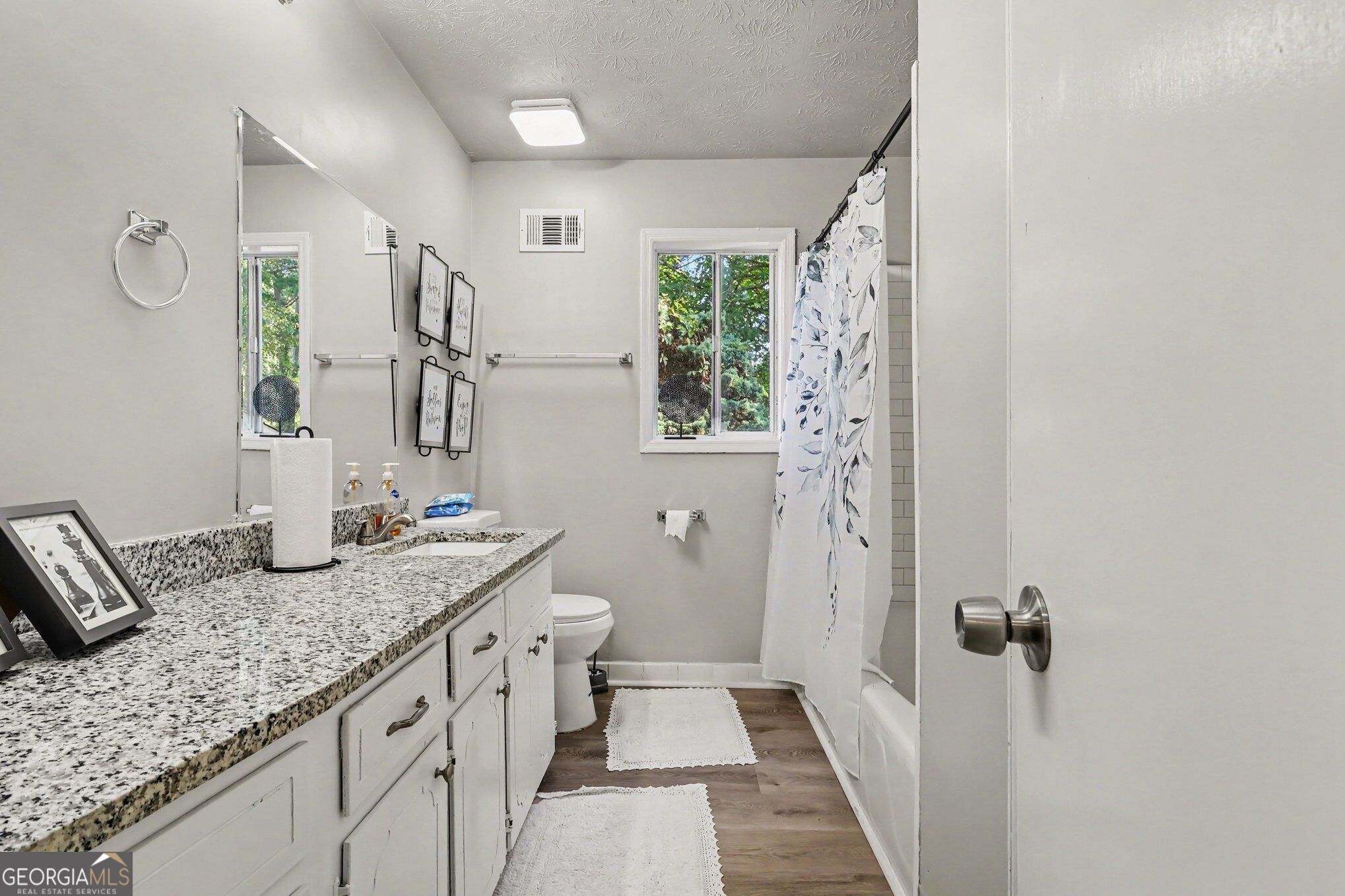 1870 Sandgate Circle Property Photo 9