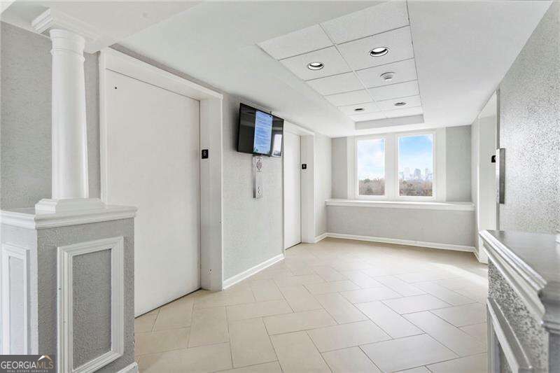2479 Peachtree Road Ne # 217 Property Photo 2