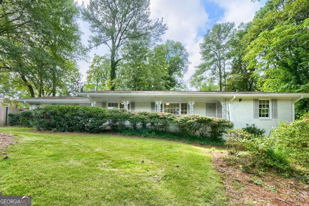 3107 Kingscliff Way NE Property Photo 1