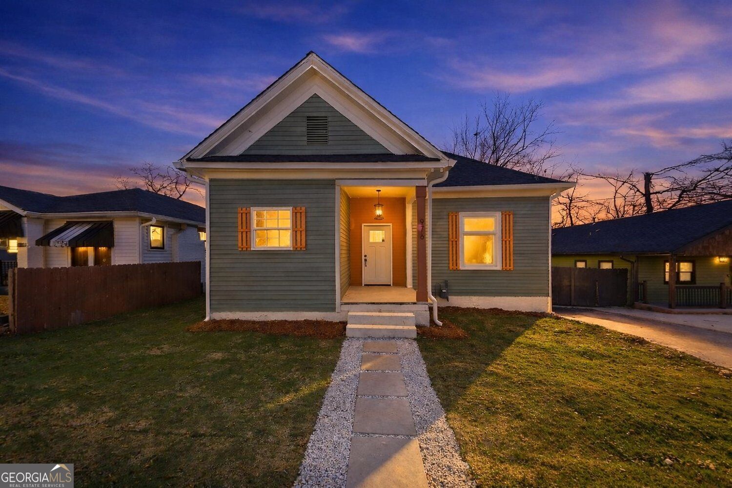 976 Linam Avenue Se Property Photo 1