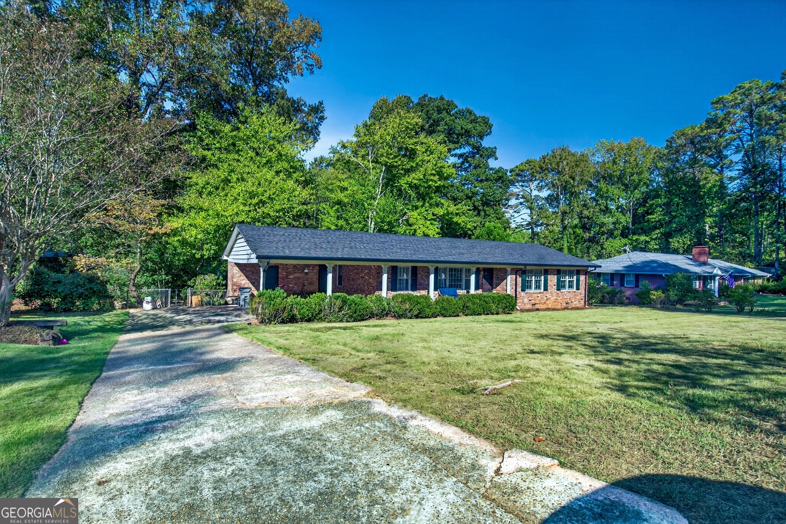 219 Westwood Drive Property Photo 1
