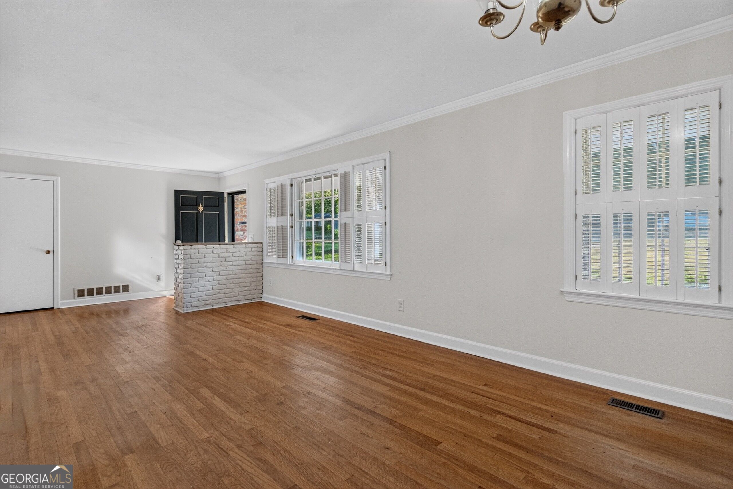 219 Westwood Drive Property Photo 6