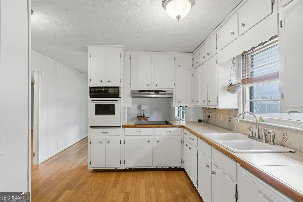 20 Little Valley Road Property Photo 6