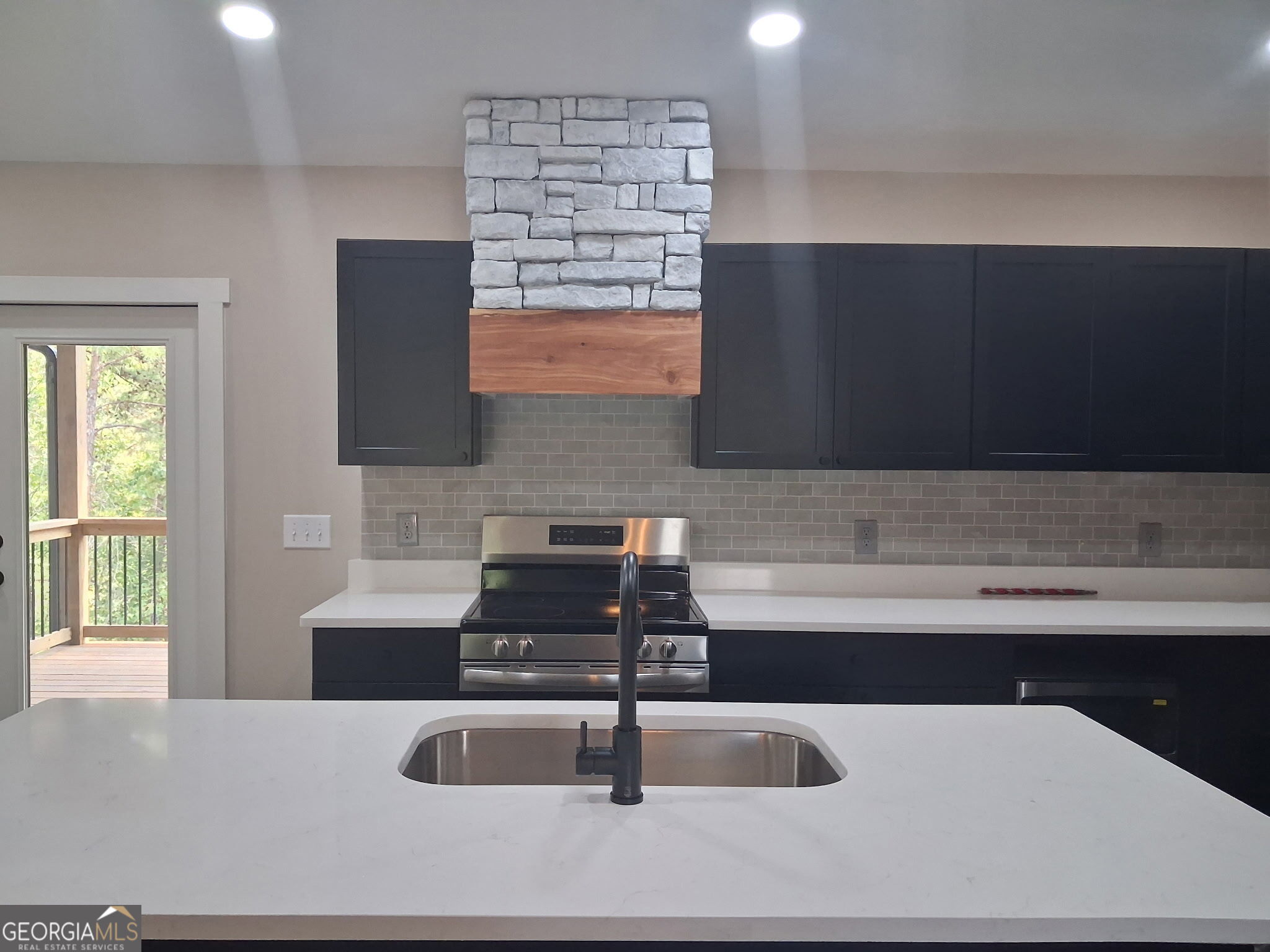 88 Dogwood Ridge N Property Photo 3