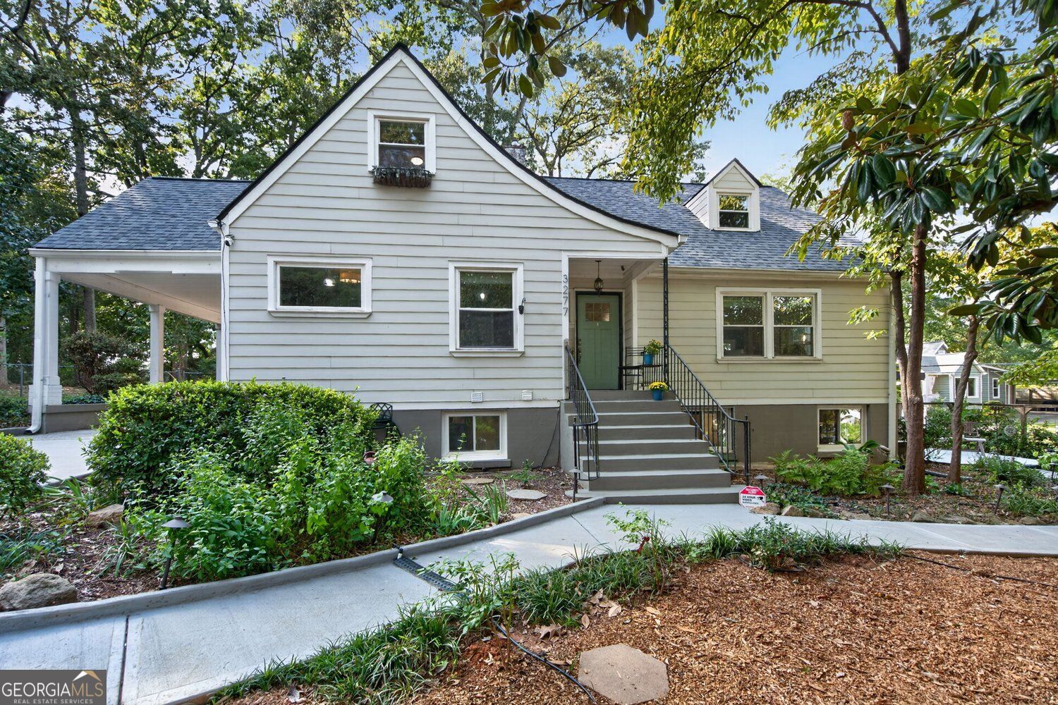 3277 N Whitney Avenue Property Photo 1