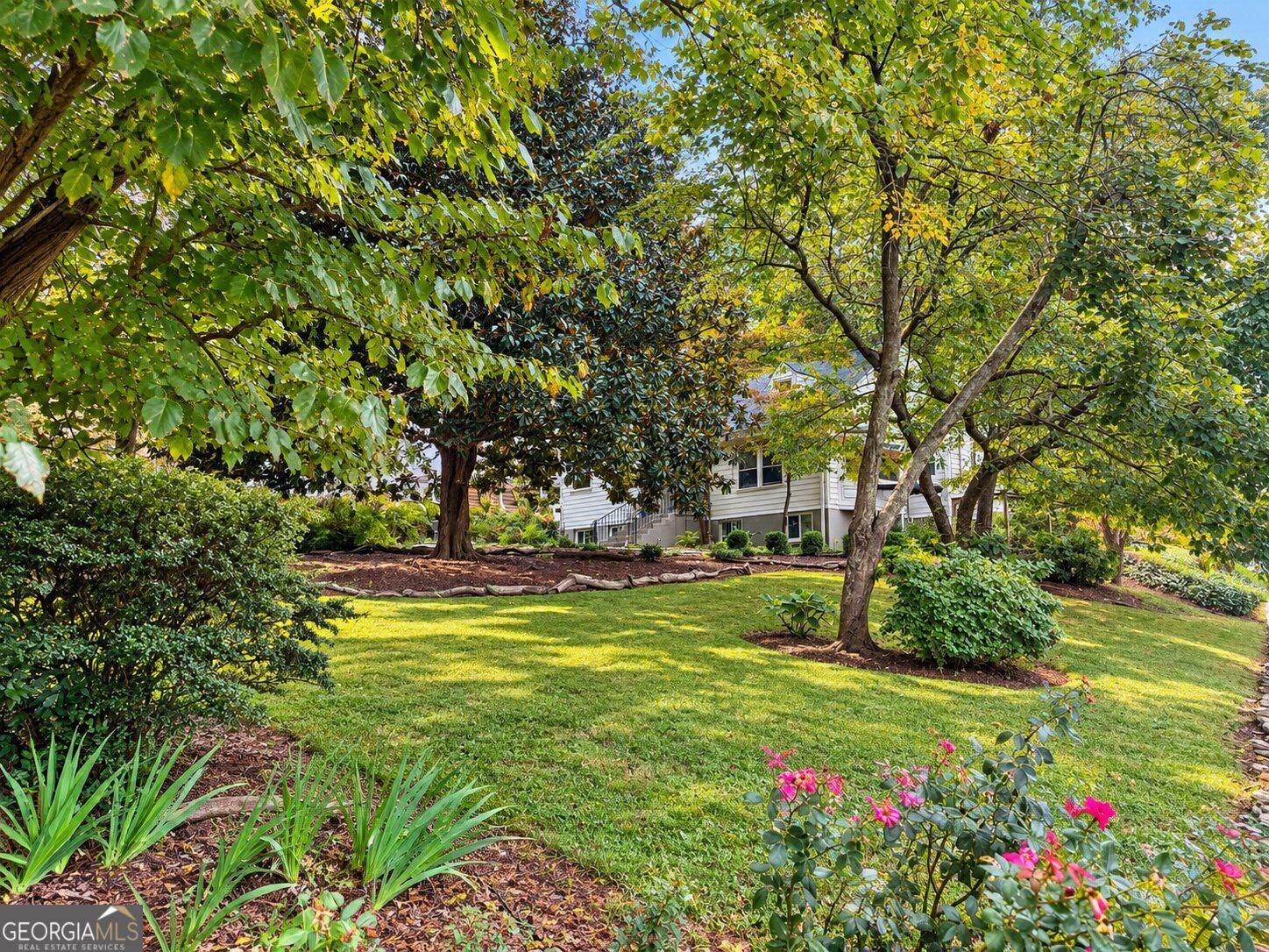3277 N Whitney Avenue Property Photo 4