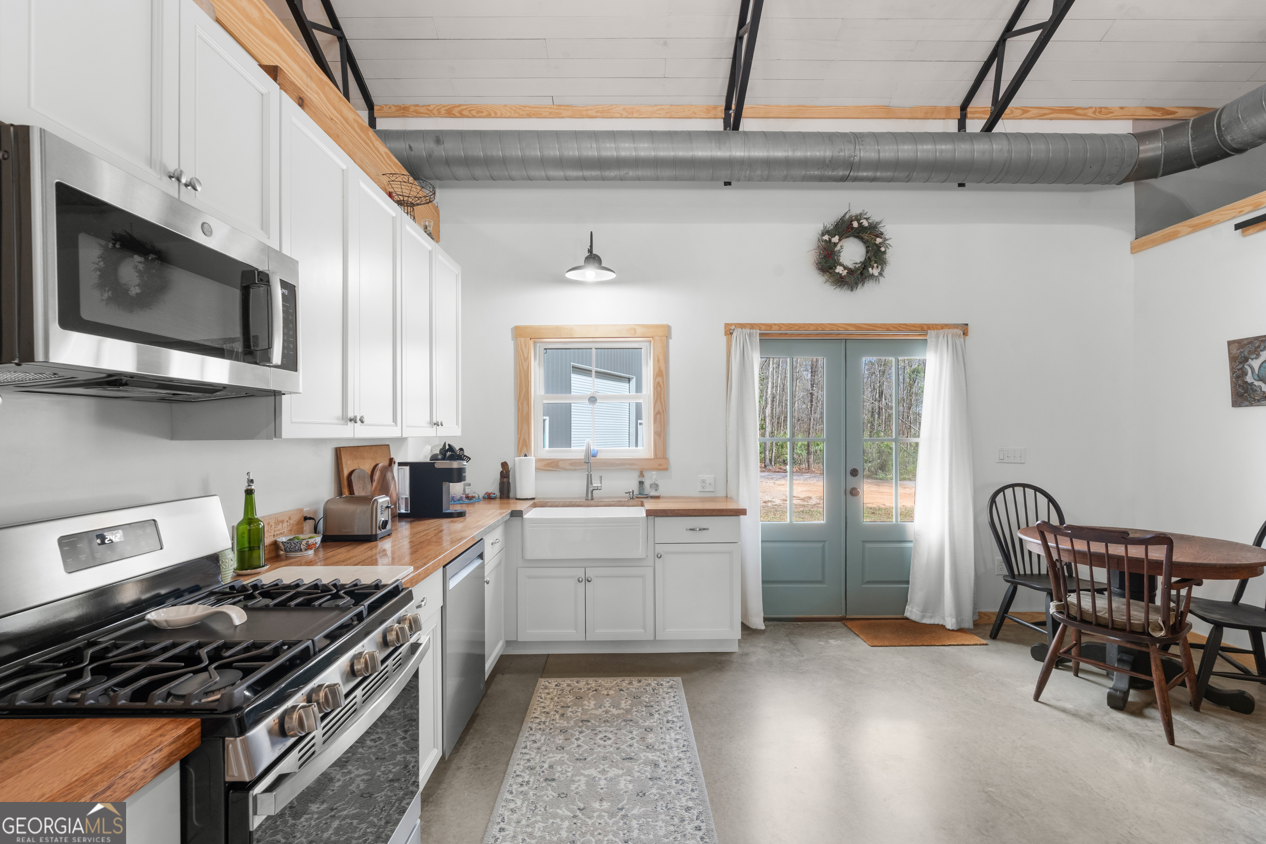 26 Cason Drive Property Photo 6