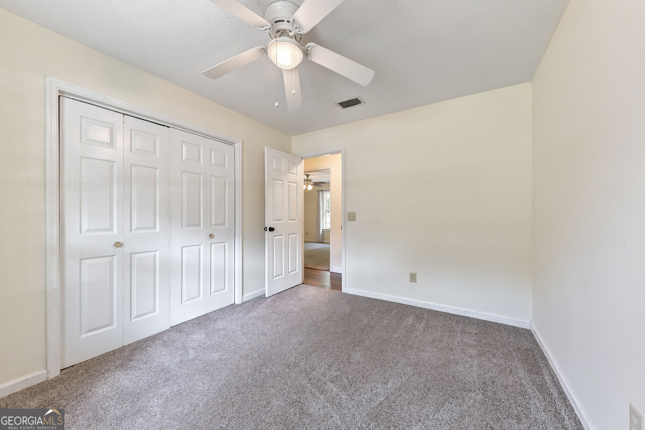 703 E Bay Avenue Property Photo 35