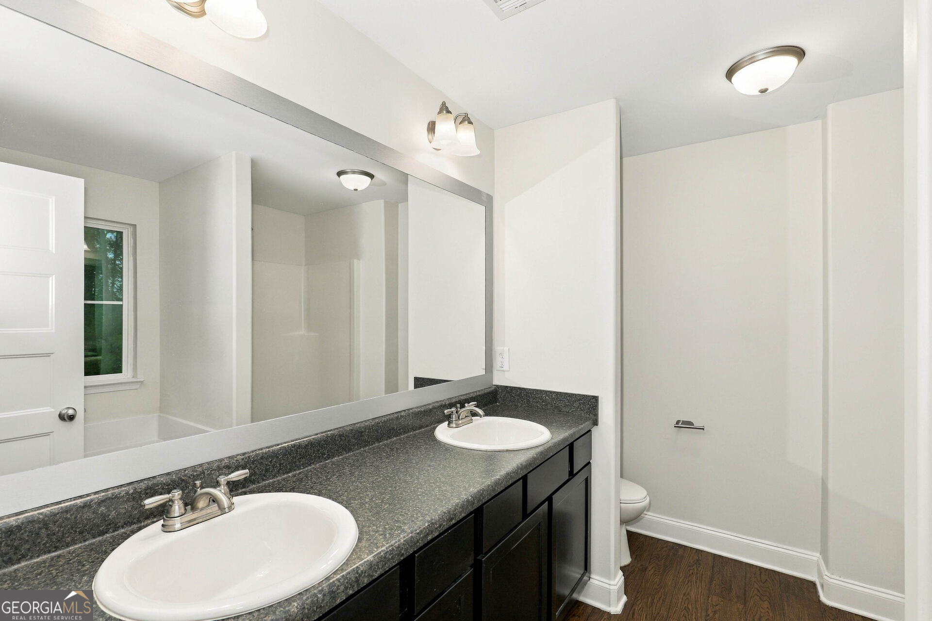 210 Glenview Trail Property Photo 11