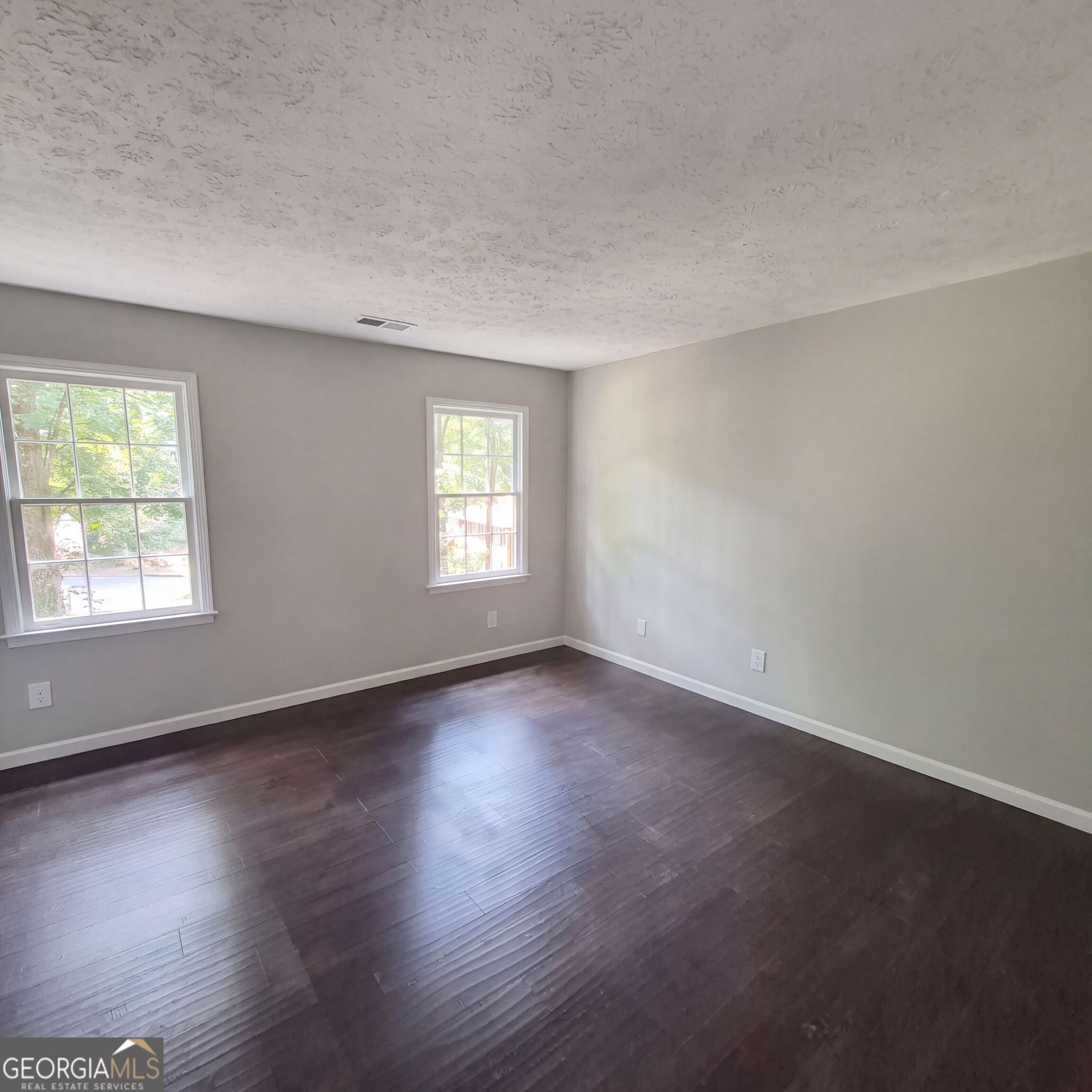 2201 Brookfield Circle Property Photo 12