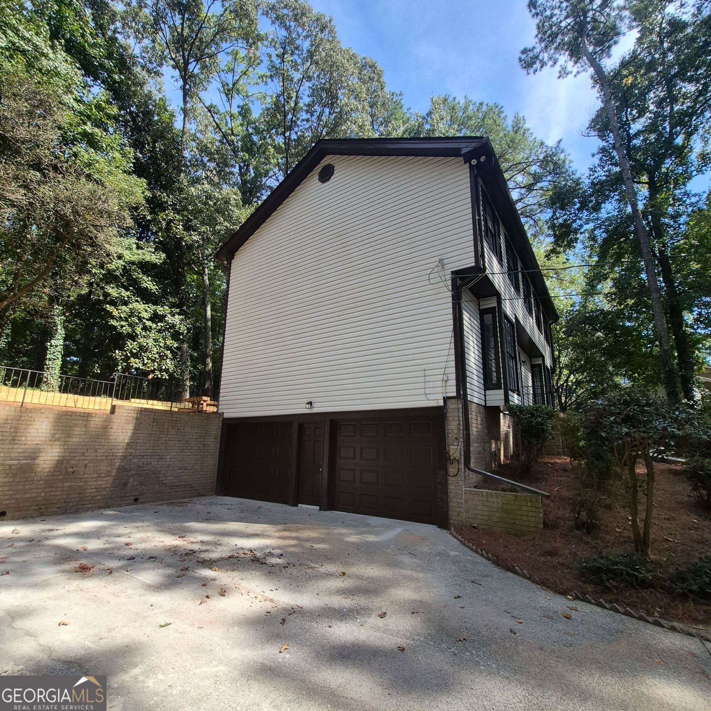 2201 Brookfield Circle Property Photo 18