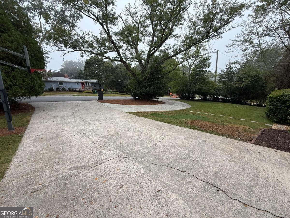 1498 Meadowcreek Court Property Photo 18