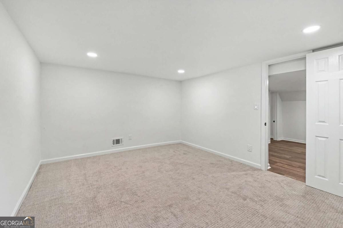1498 Meadowcreek Court Property Photo 31