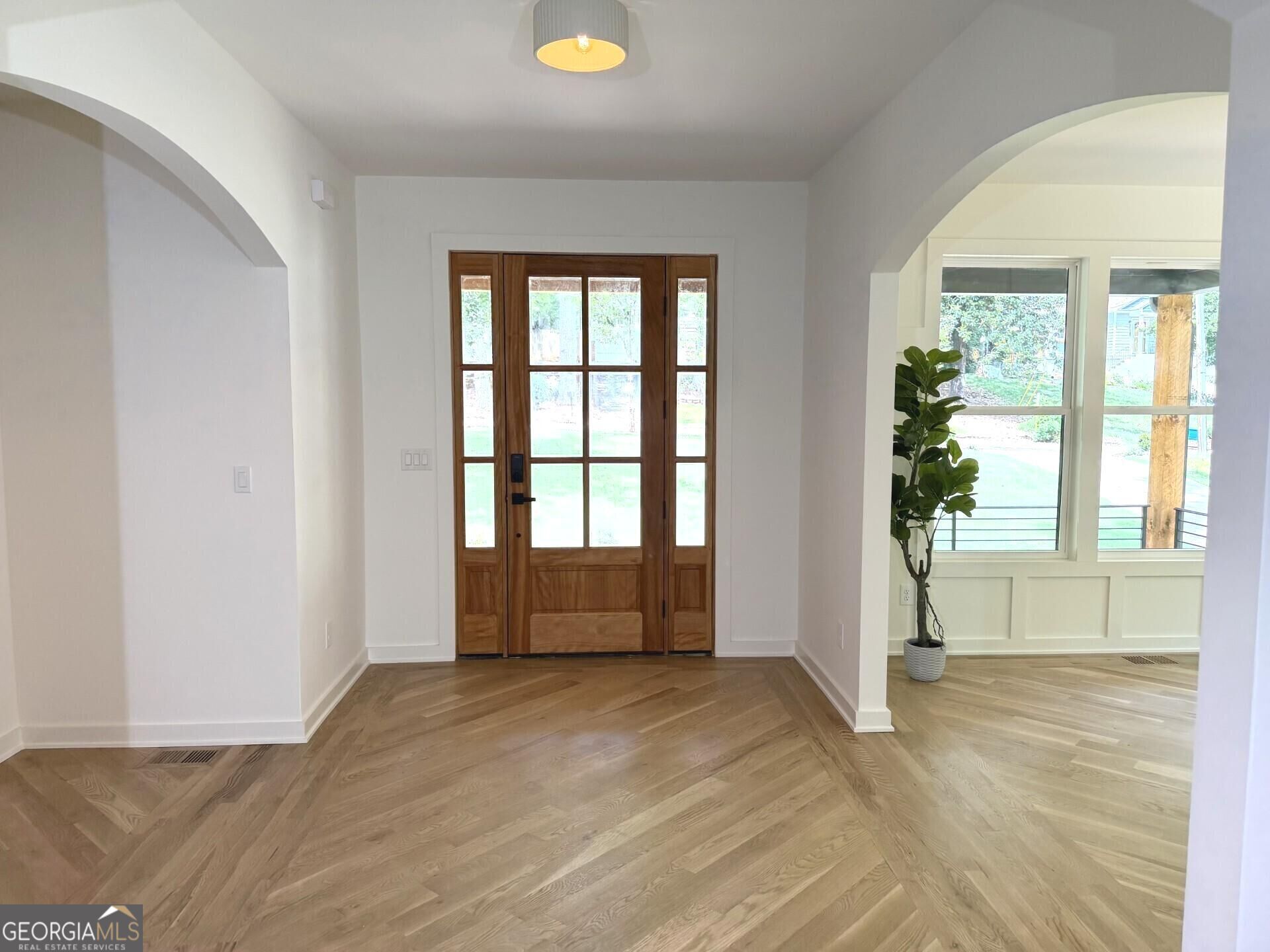1202 Thomas Road Property Photo 5