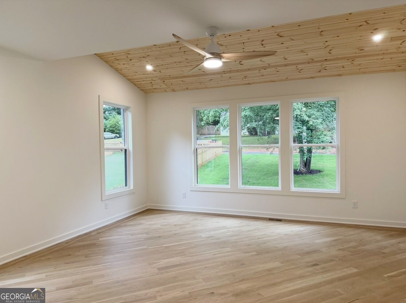 1202 Thomas Road Property Photo 12