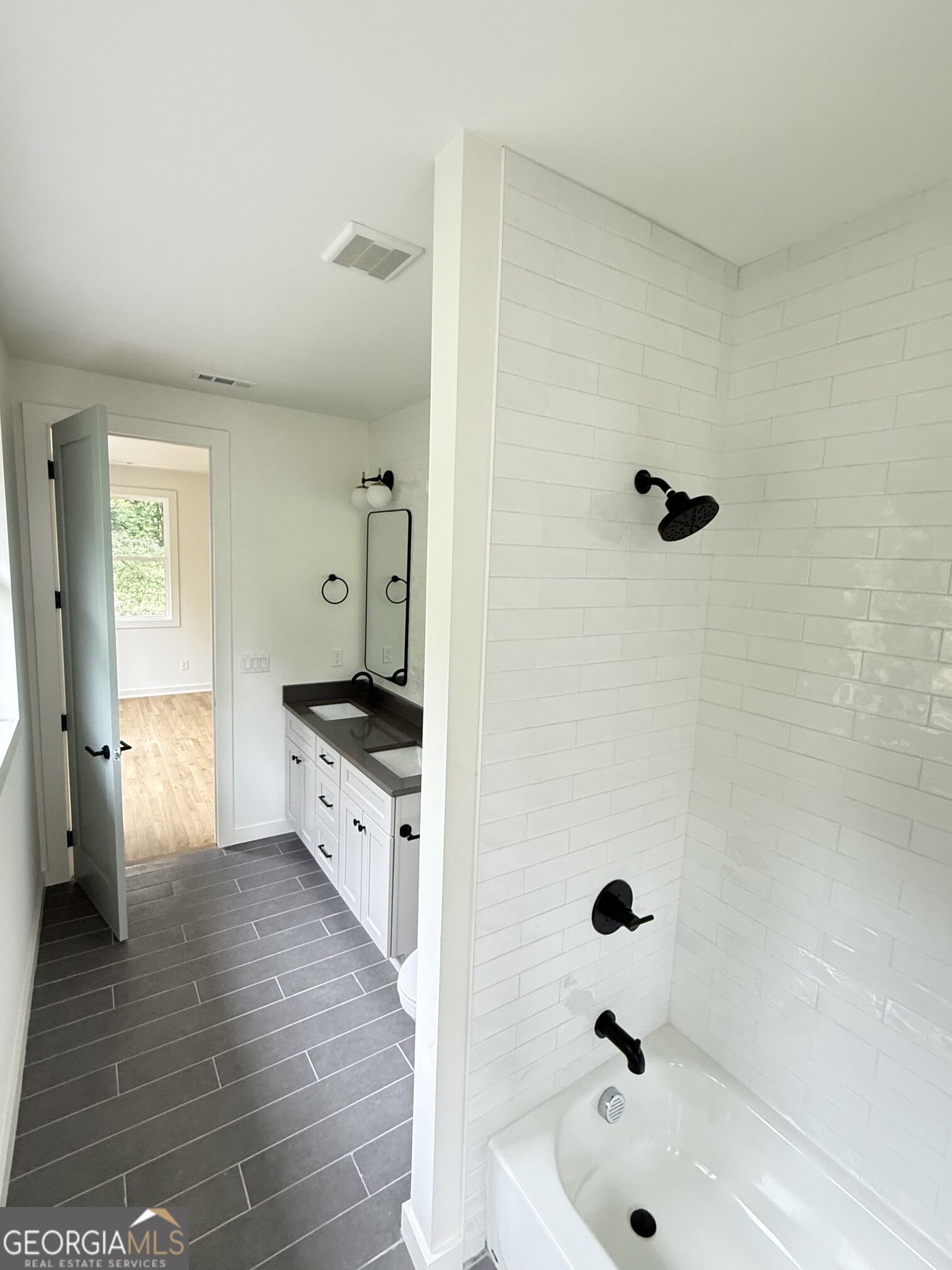 1202 Thomas Road Property Photo 32