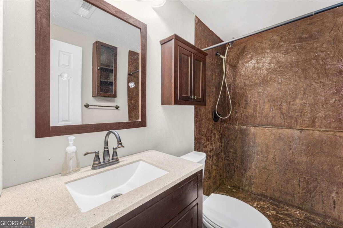 448 Summer Creek Drive Property Photo 39