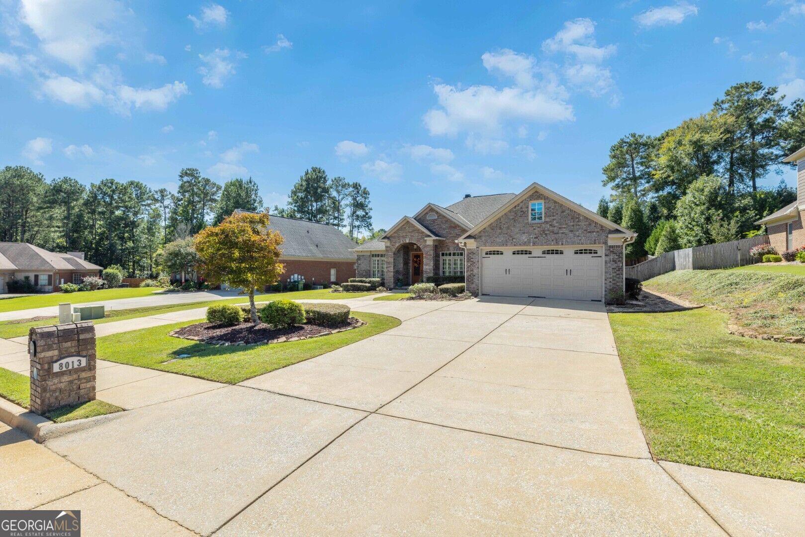 8013 Imperial Court Property Photo 4