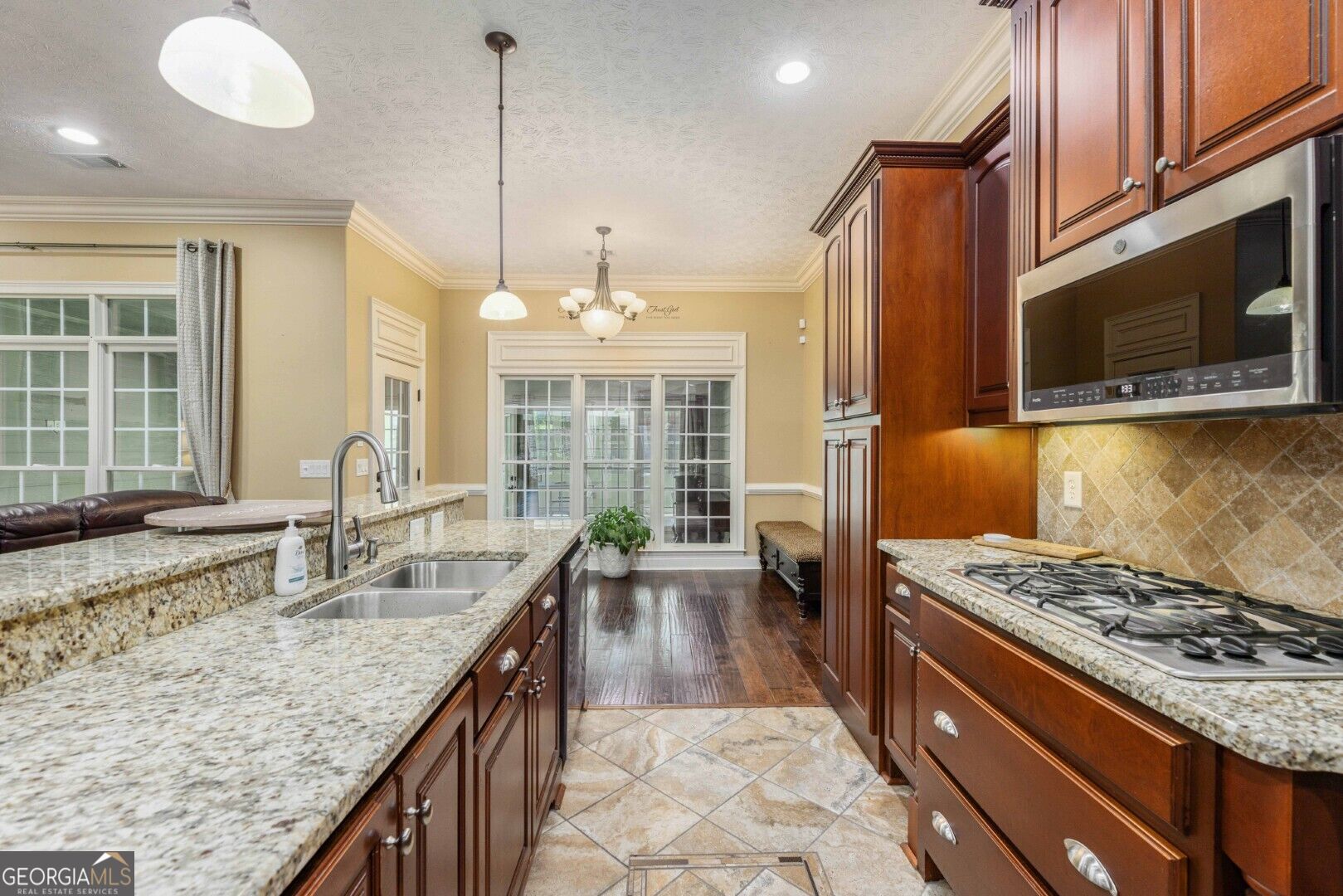 8013 Imperial Court Property Photo 17