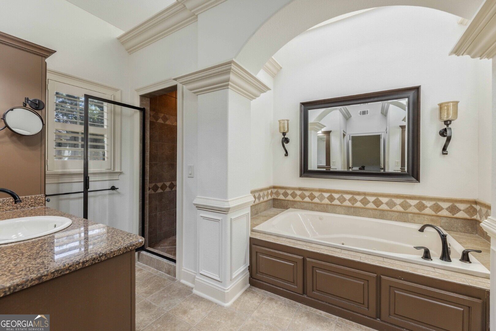 8013 Imperial Court Property Photo 24