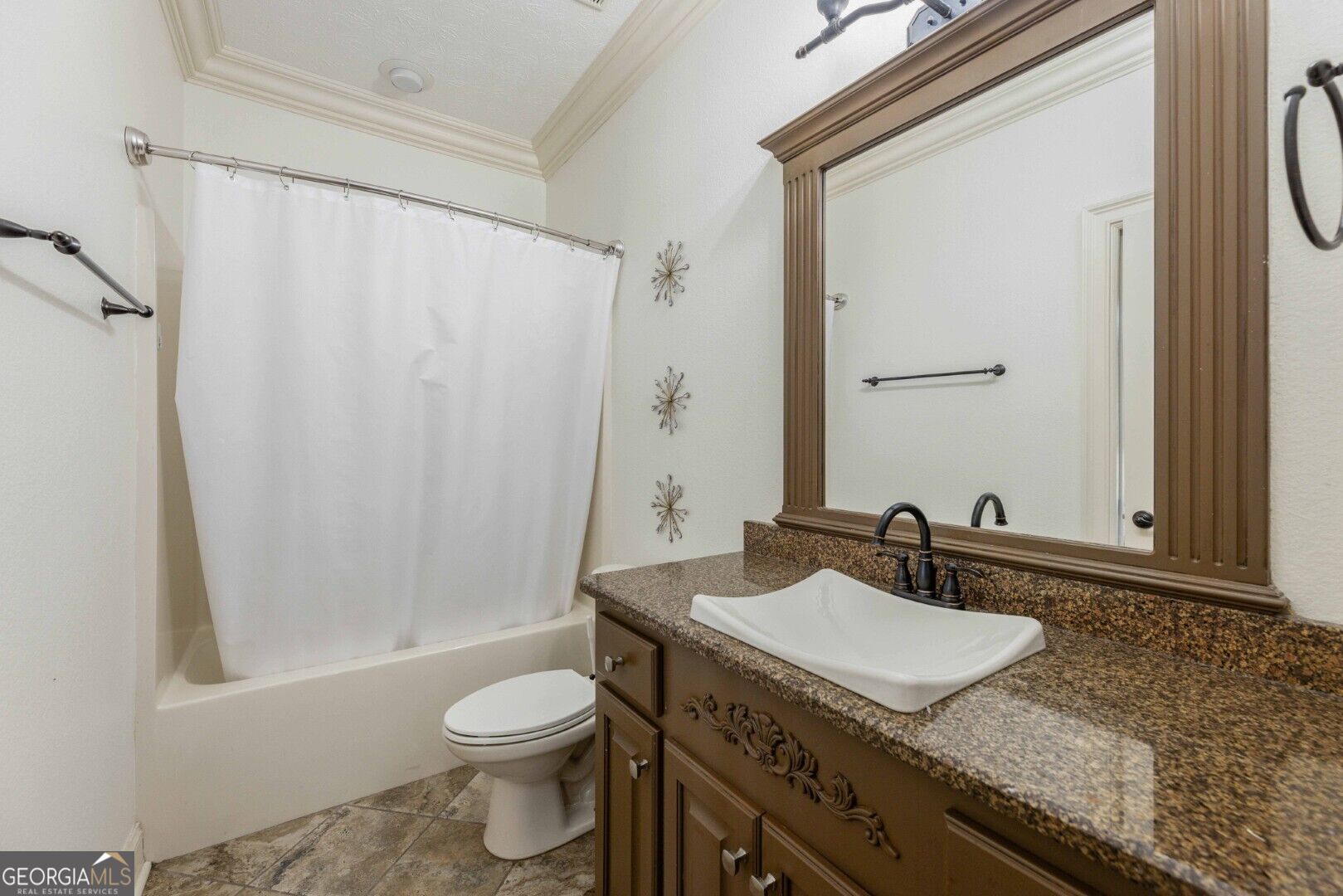8013 Imperial Court Property Photo 30