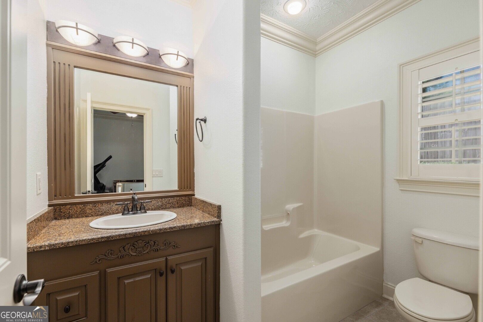 8013 Imperial Court Property Photo 32