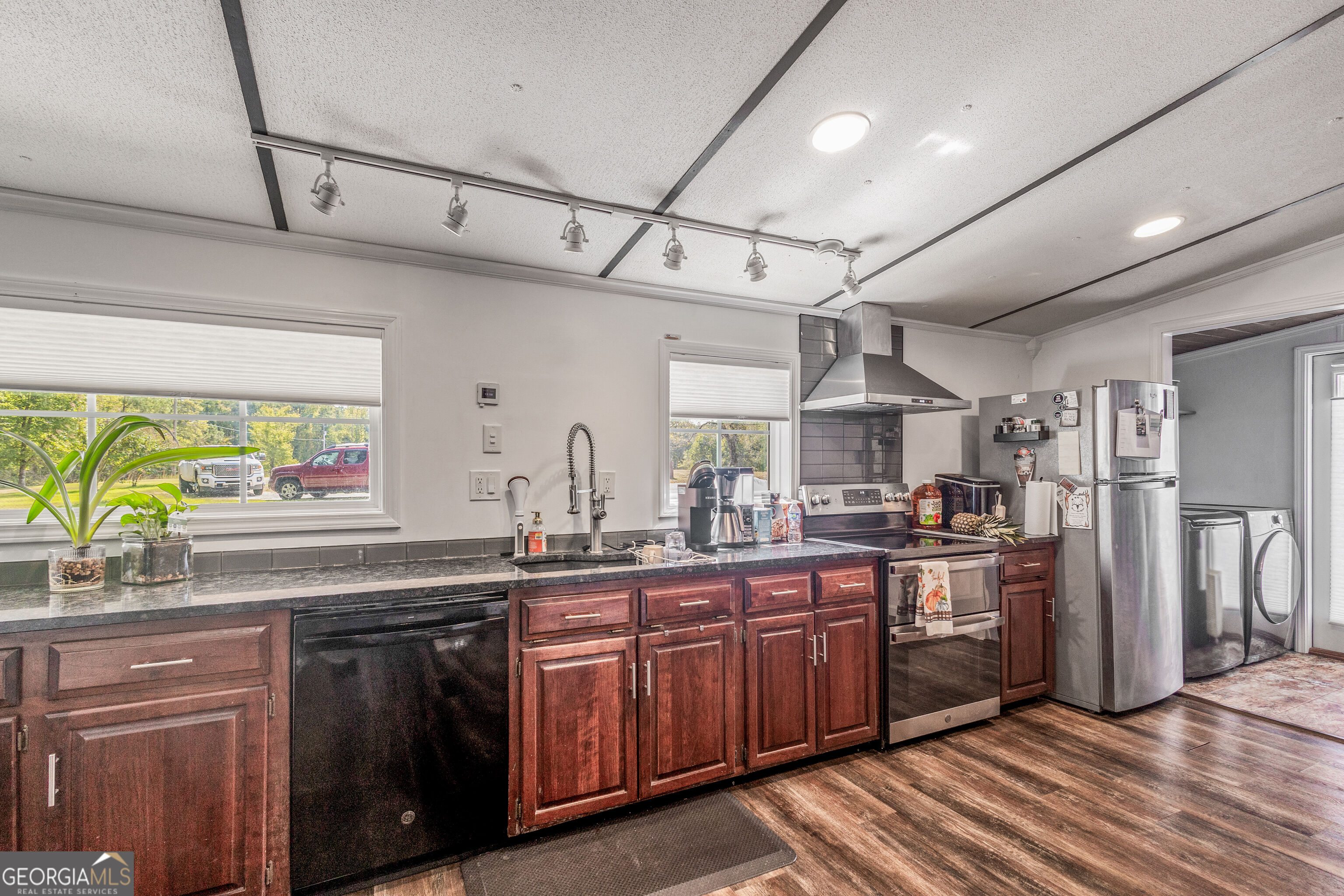 2277 Corinth Road Property Photo 5