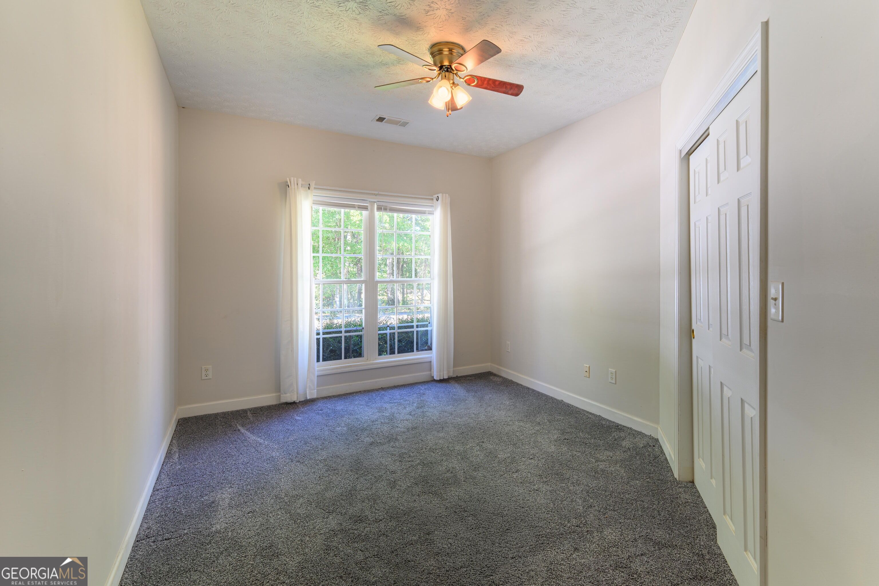 131 Greison Trail Property Photo 5