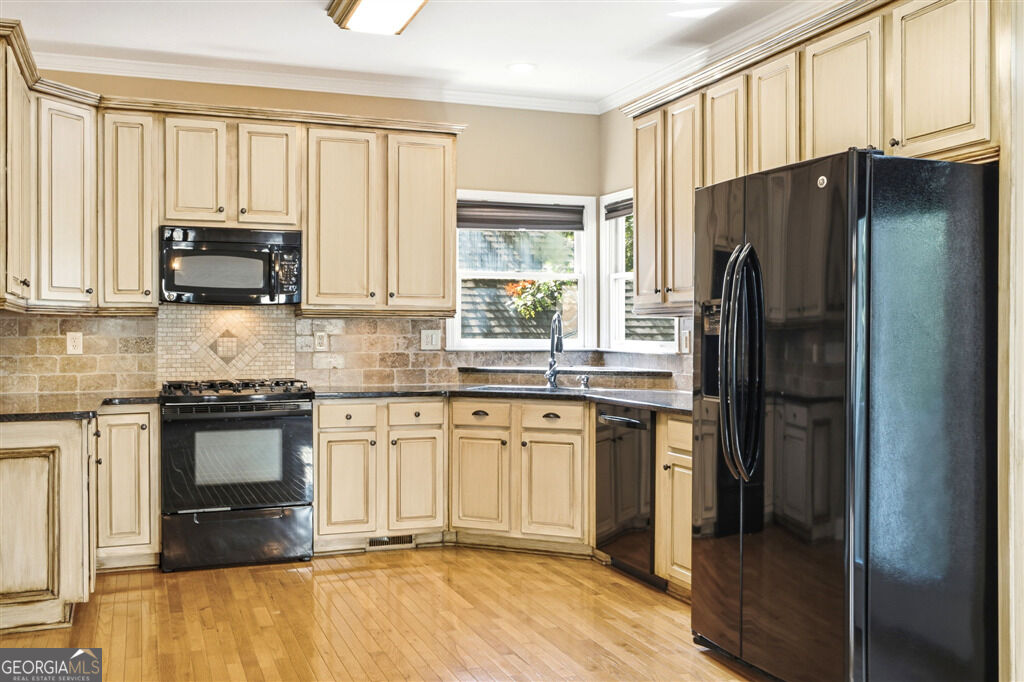 4343 Clairesbrook Lane Property Photo 15
