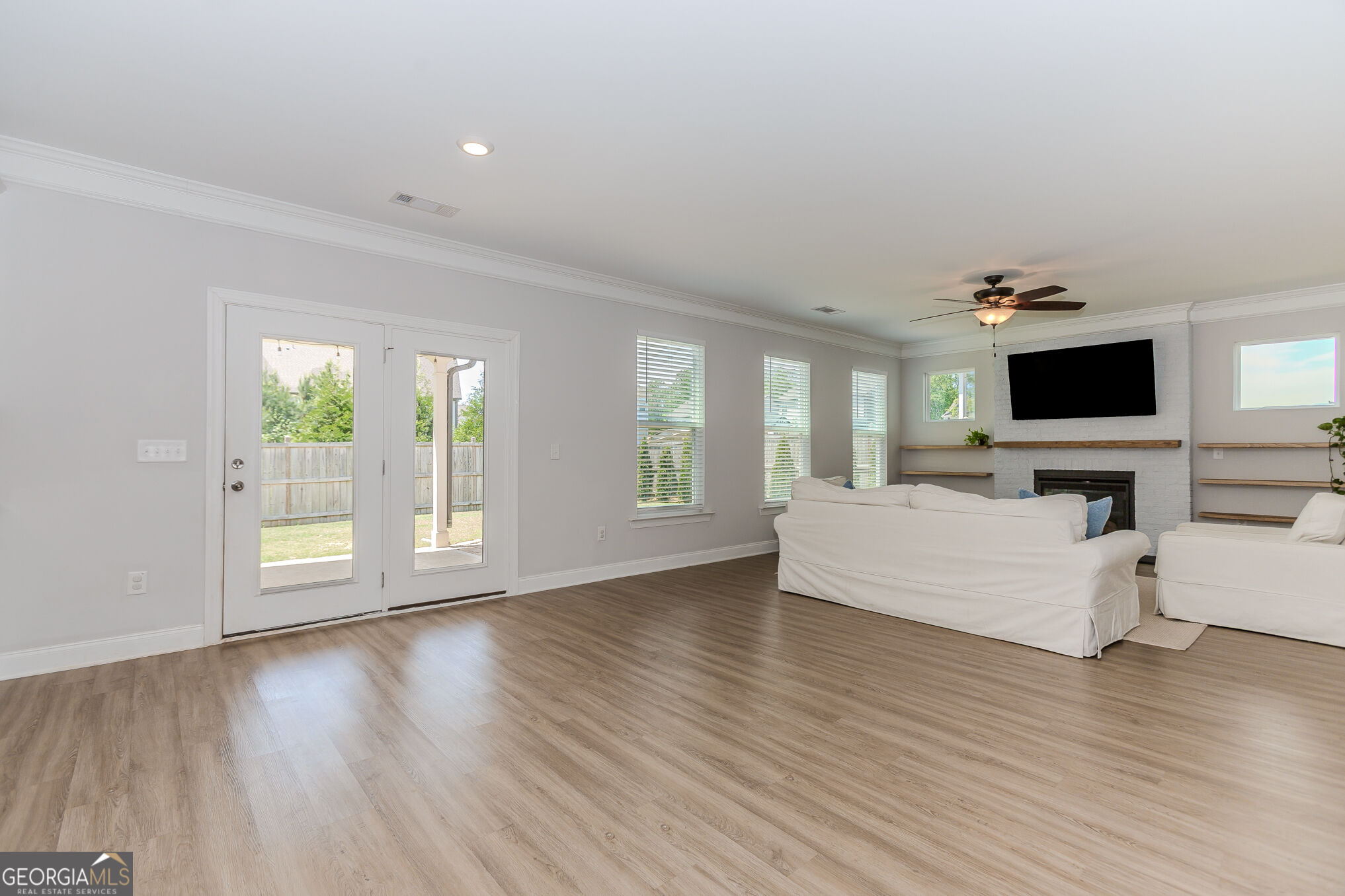 6829 Benjamin Drive Property Photo 9