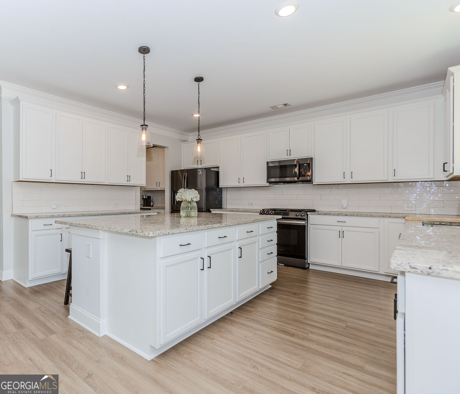 6829 Benjamin Drive Property Photo 13