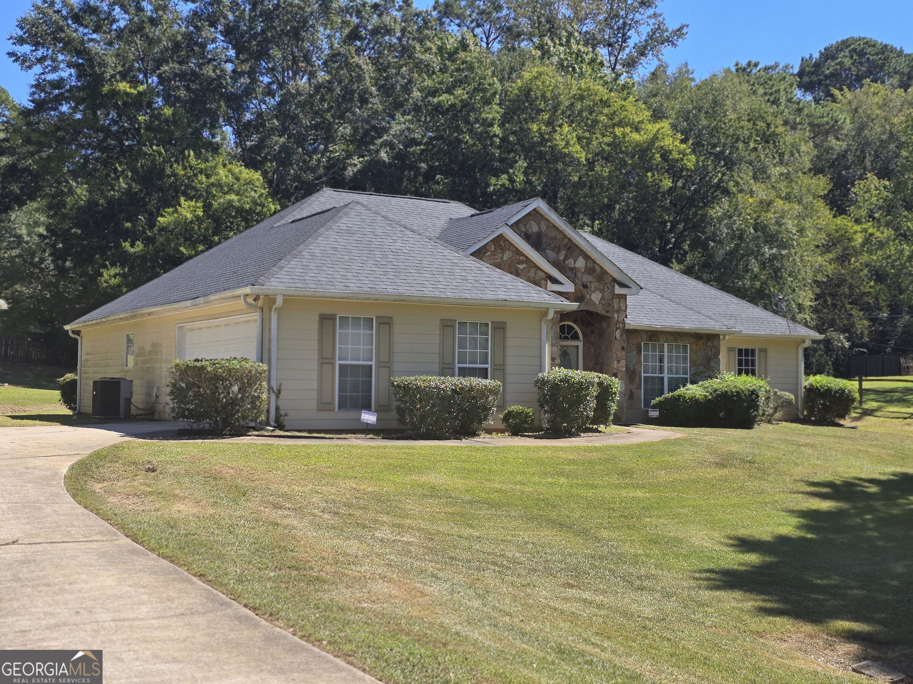 2604 18th Place Property Photo 3